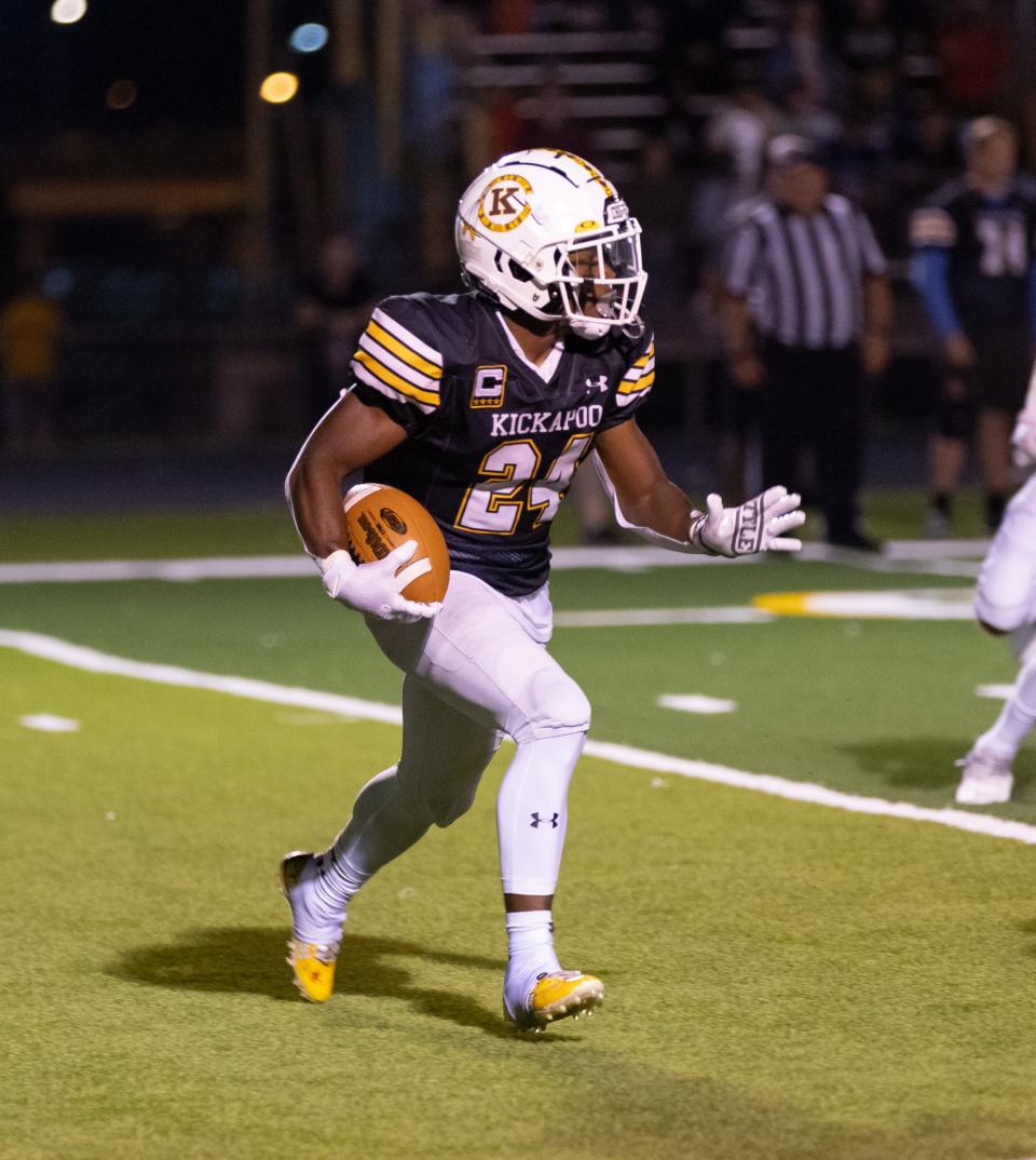 Kickapoo’s Samias Pickettt on a run during the Chiefs game against Camdenton on September 2, 2022.