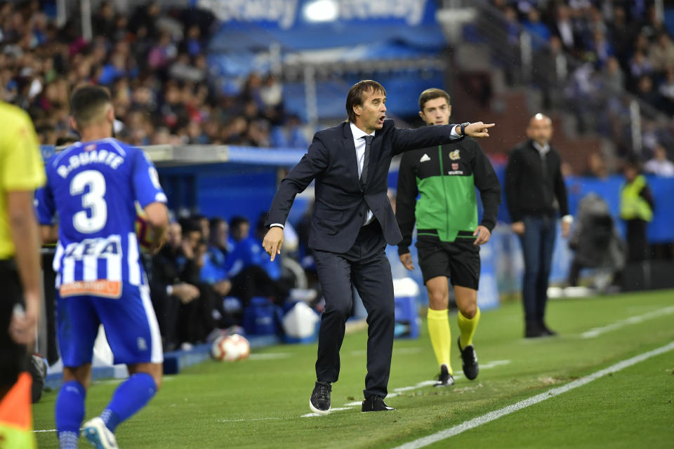 Real Madrid's head manager Julen Lopetegui gives instructions during the Spanish La Liga soccer match between Real Madrid and Deportivo Alaves at Mendizorroza stadium, in Vitoria, northern Spain, Saturday, Oct. 6, 2018. (AP Photo/Alvaro Barrientos)