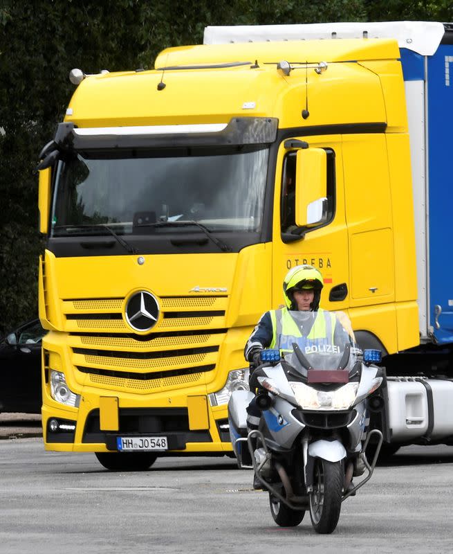 FILE PHOTO: Police controls a truck after a ban of diesel cars on two streets was approved a few weeks ago in downtown Hamburg