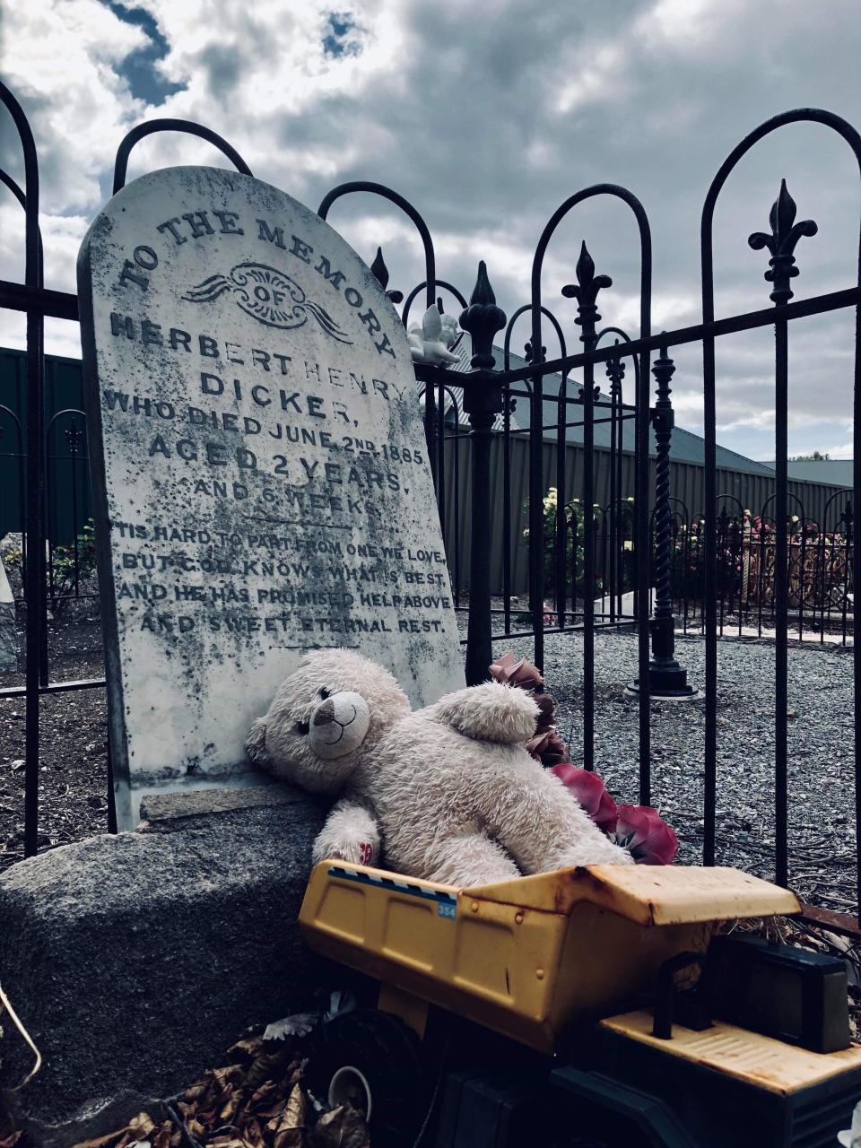 When local historian David Brooks spotted toys lovingly placed on the grave of a two-year-old boy who had died 134 years ago. Source: David Brooks