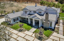 <p>The property is over 7,000 square feet, with six bedrooms and two bathrooms. Photo: zillow.com/Berkshire Hathaway HomeServices </p>