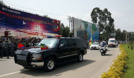 The motorcade carrying Eritrea's President Isaias Afwerki and Ethiopian Prime Minister Abiy Ahmed drives upon his arrival for a three-day visit, at the Bole international airport in Addis Ababa, Ethiopia July 14, 2018. REUTERS/Tiksa Negeri