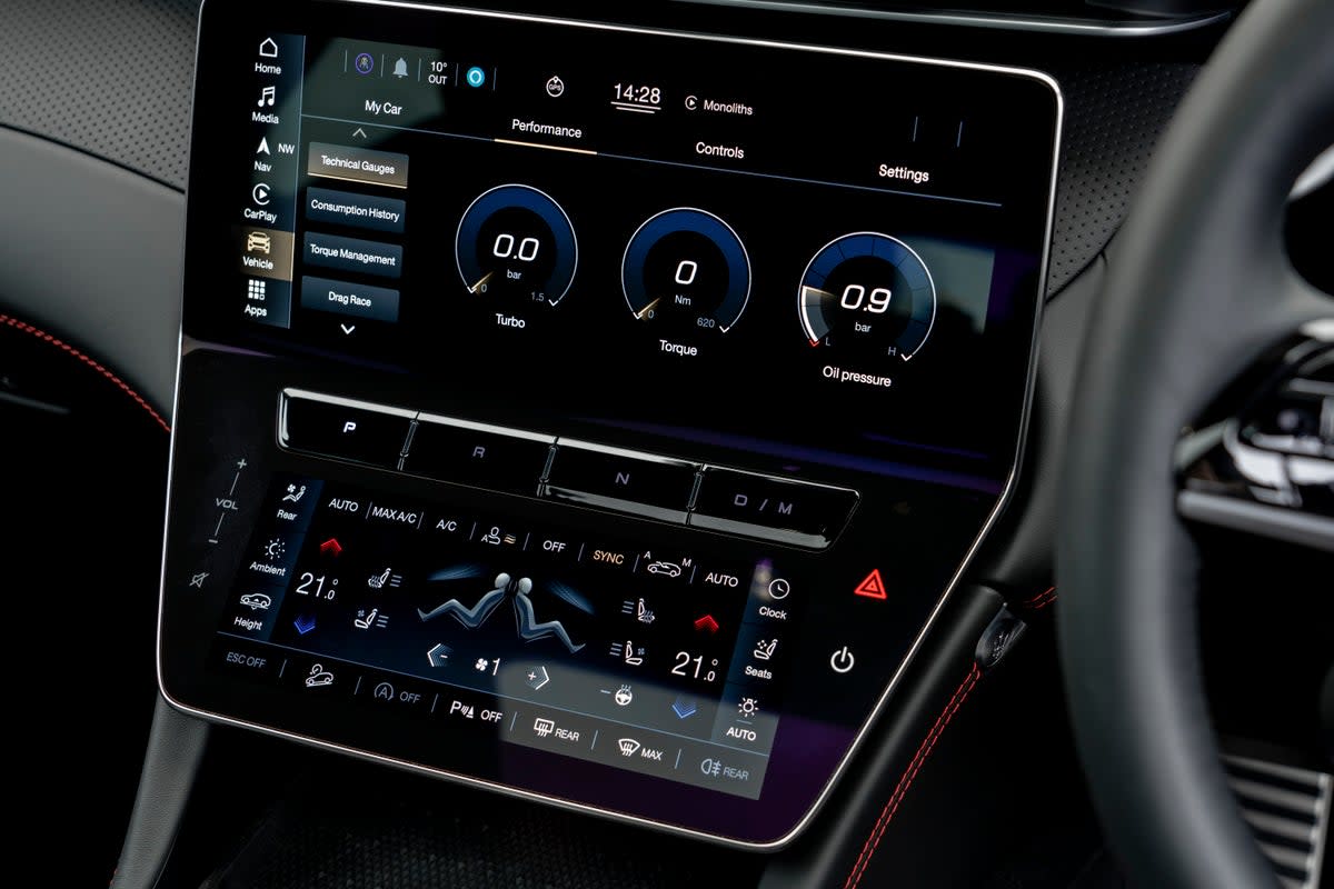 Finger on the button: the Grecale has attractive twin touchscreens (Maserati)