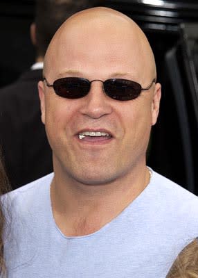 Michael Chiklis at the Hollywood premiere of Scooby Doo