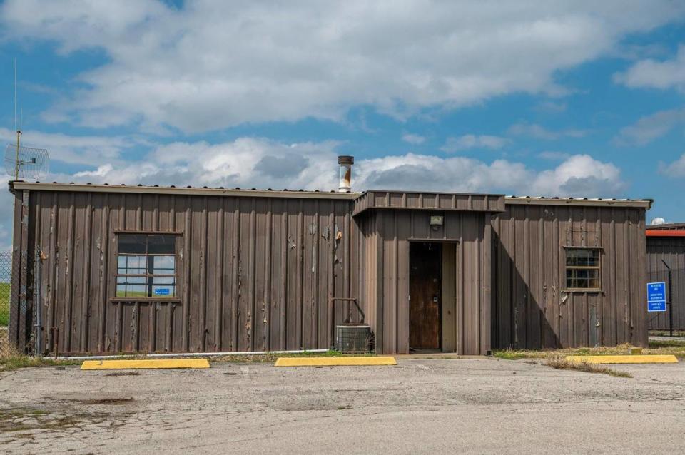 This building, occupied by the Civil Air Patrol until a few years ago, is also included in the Airline History Museum’s lease. It is currently padlocked.