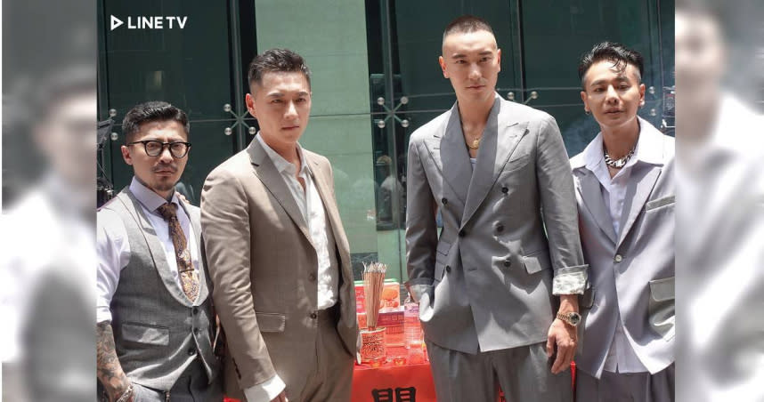 鄭人碩（左二起）、王陽明共同主持實境時尚節目，將協助12歲素人改造。（圖／LINE TV提供）