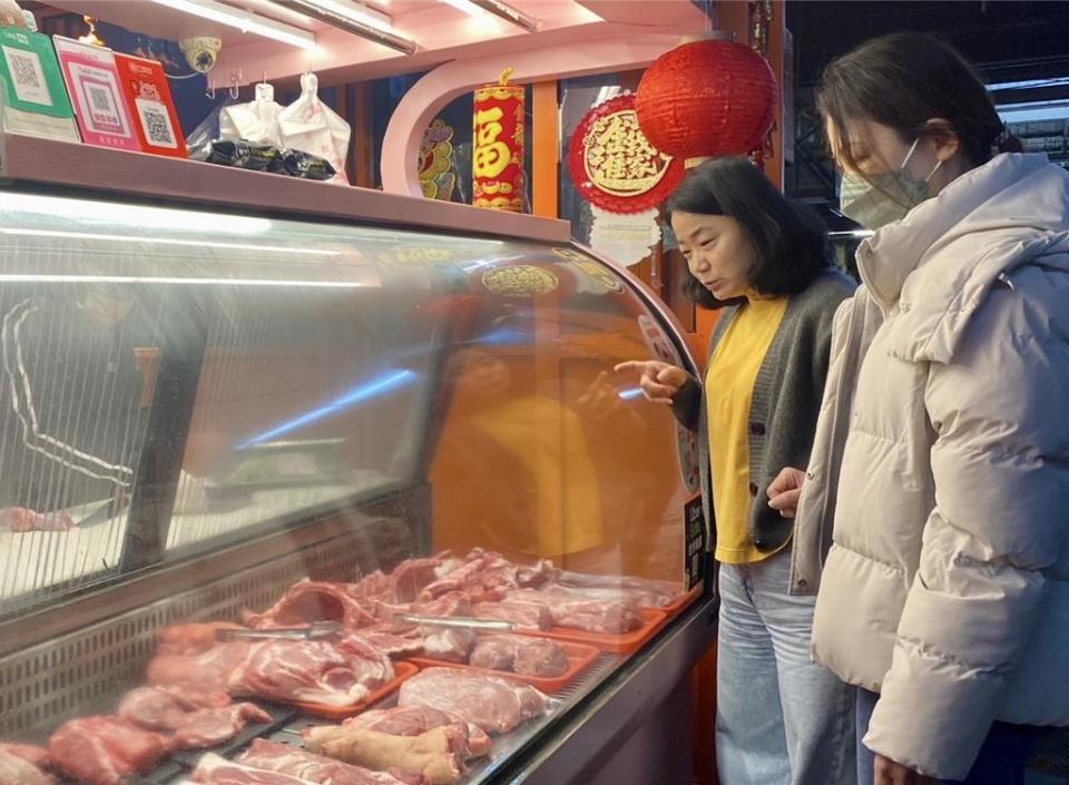 「小鮮肉直賣網」強調採一條龍生產，將新鮮豬肉宅配到家。圖／曾麗芳