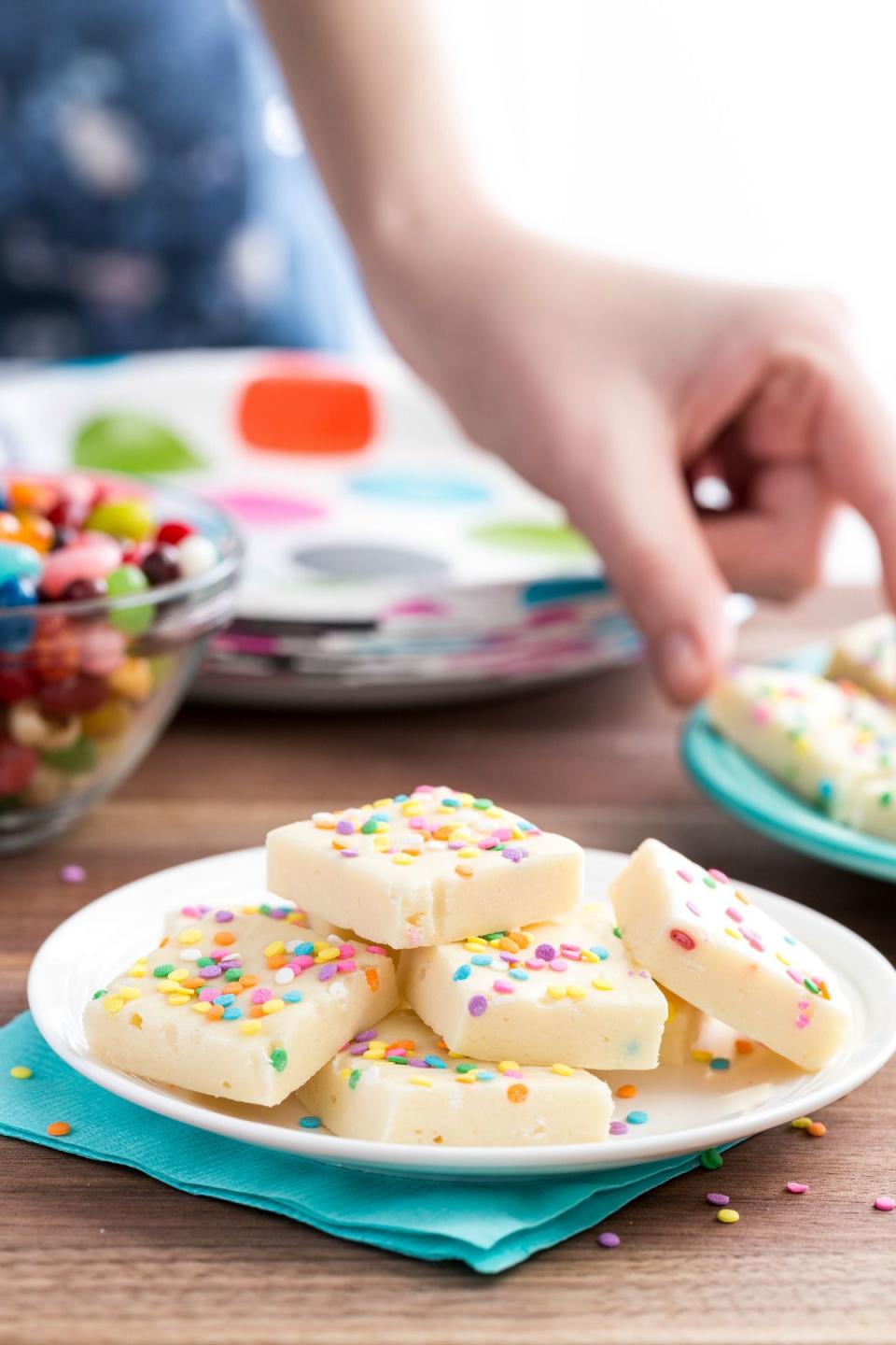 <p>No matter how many times you've tried a Pinterest DIY project and <span>failed miserably</span> (um, nailed it?), or scorched chocolate chip cookies to hockey puck status, there's one dessert you can totally, absolutely conquer: Fudge. These recipes are insanely easy, but they taste every bit as rich as any treat you'd buy from an artisanal shop.</p>