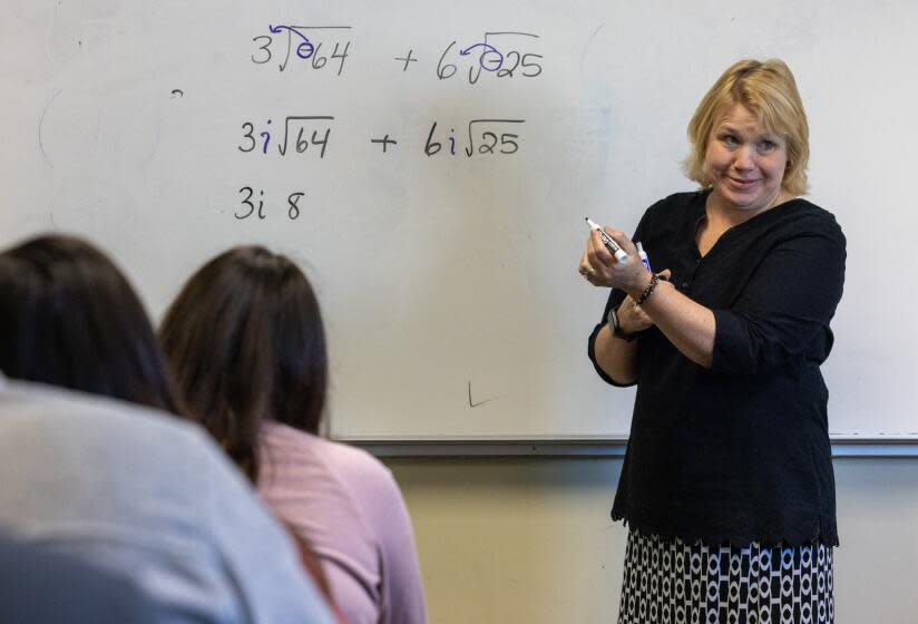 Ventura, CA - January 16: Ventura College professor Michelle Beard teaches in her college algebra class on Tuesday, Jan. 16, 2024 in Ventura, CA. (Brian van der Brug / Los Angeles Times)