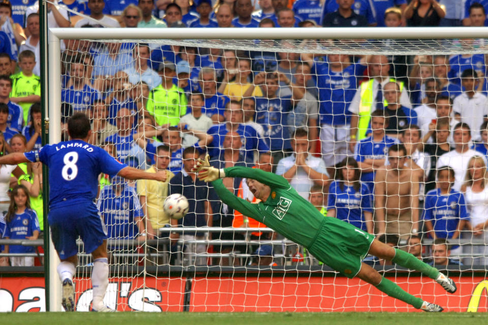 Soccer - Community Shield - Chelsea v Manchester United - Wembley Stadium