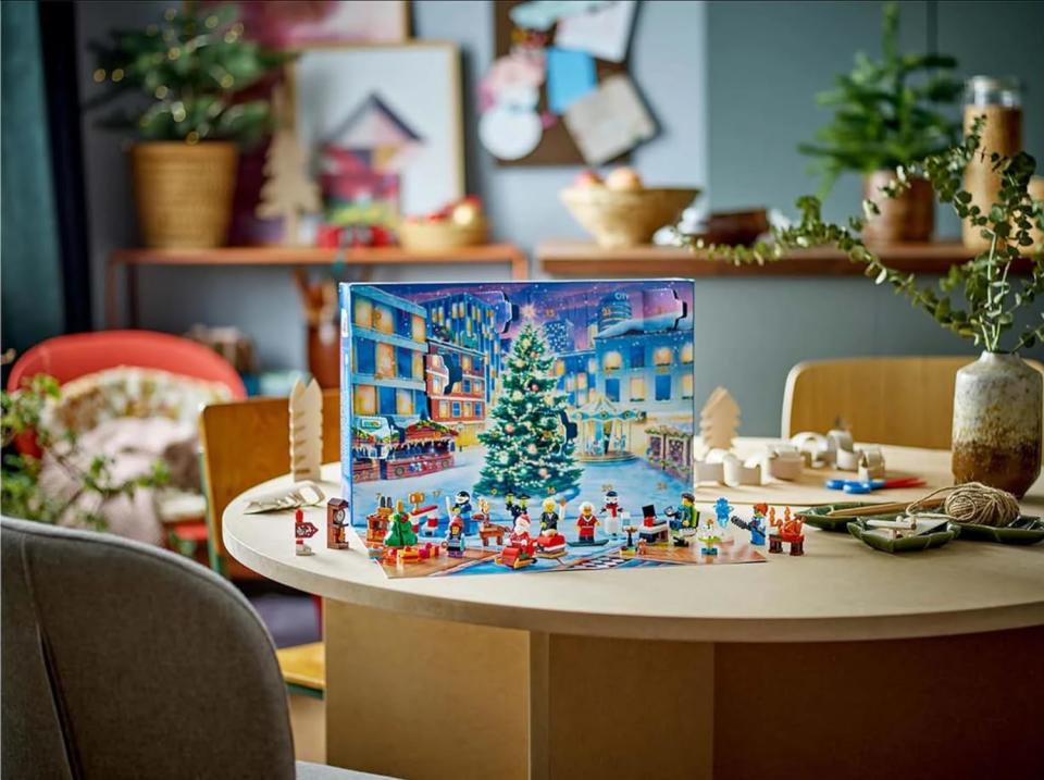 Lego City Advent Calendar 2023