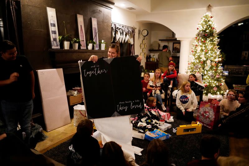 The Wider Image: Mexico Mormon family has tearful Christmas after cartel murders