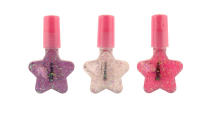 <b>Mini polish set</b><br><br>For girls who want to add a little sparkle to their Christmas day outfits, this mini polish set is a great choice. <br><br><b><a href="http://www.tesco.com/" rel="nofollow noopener" target="_blank" data-ylk="slk:Tesco;elm:context_link;itc:0;sec:content-canvas" class="link ">Tesco</a>, £3</b>