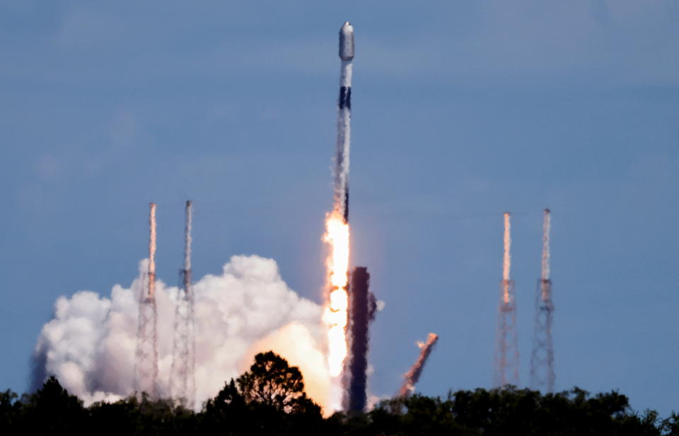 A SpaceX Falcon 9 rocket is launched, carrying 23 Starlink satellites into low Earth orbit in Cape Canaveral, Florida, U.S. May 6, 2024. REUTERS/Joe Skipper