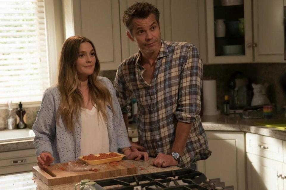 Joel (Timothy Olyphant), right, and Sheila (Drew Barrymore) are husband and wife Realtors living in the L.A. suburbs in the new Netlfix comedy &#x00201c;Santa Clarita Diet,&#x00201d; premiering Friday, Feb. 3., 2017.