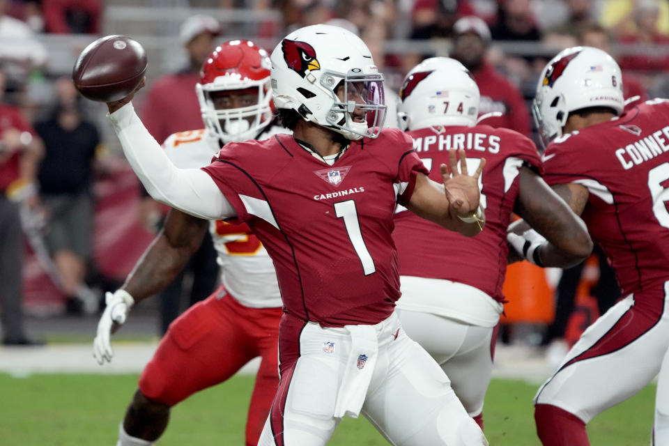 Arizona Cardinals quarterback Kyler Murray (1) throws against the Kansas City Chiefs during the first half of an NFL football game, Friday, Aug. 20, 2021, in Glendale, Ariz. (AP Photo/Rick Scuteri)