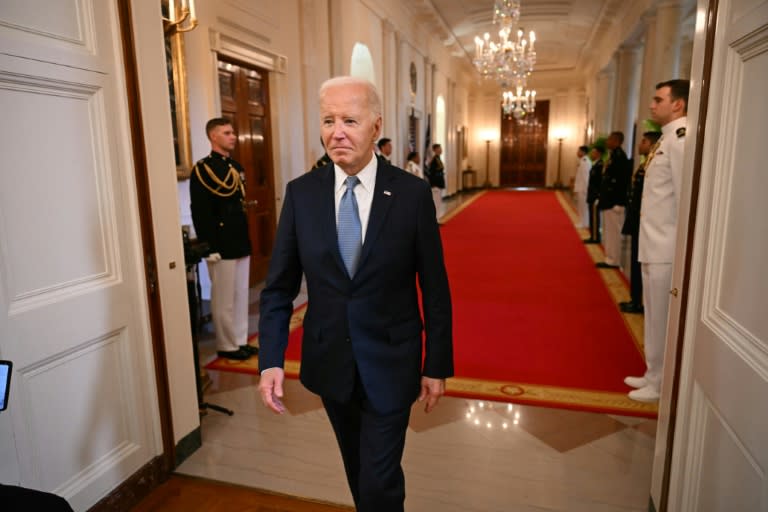 US-Präsident Joe Biden denkt nach Angaben aus dem Weißen Haus trotz entsprechender Forderungen auch aus der eigenen Partei nicht daran, seine Kandidatur für die Präsidentschaft zu beenden. (Jim WATSON)