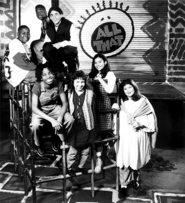 "All That" cast, front row: Angelique Bates, Katrina Johnson, Alisa Reyes, Lori Beth Denberg; back row: Kenan Thompson, Kel Mitchell, Josh Server. <span class="copyright">Nickelodeon Network/Everett Collection</span>