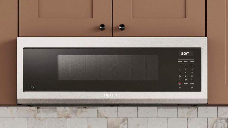 This Samsung Smart SLIM microwave comes with its own ventilation system and voice control.