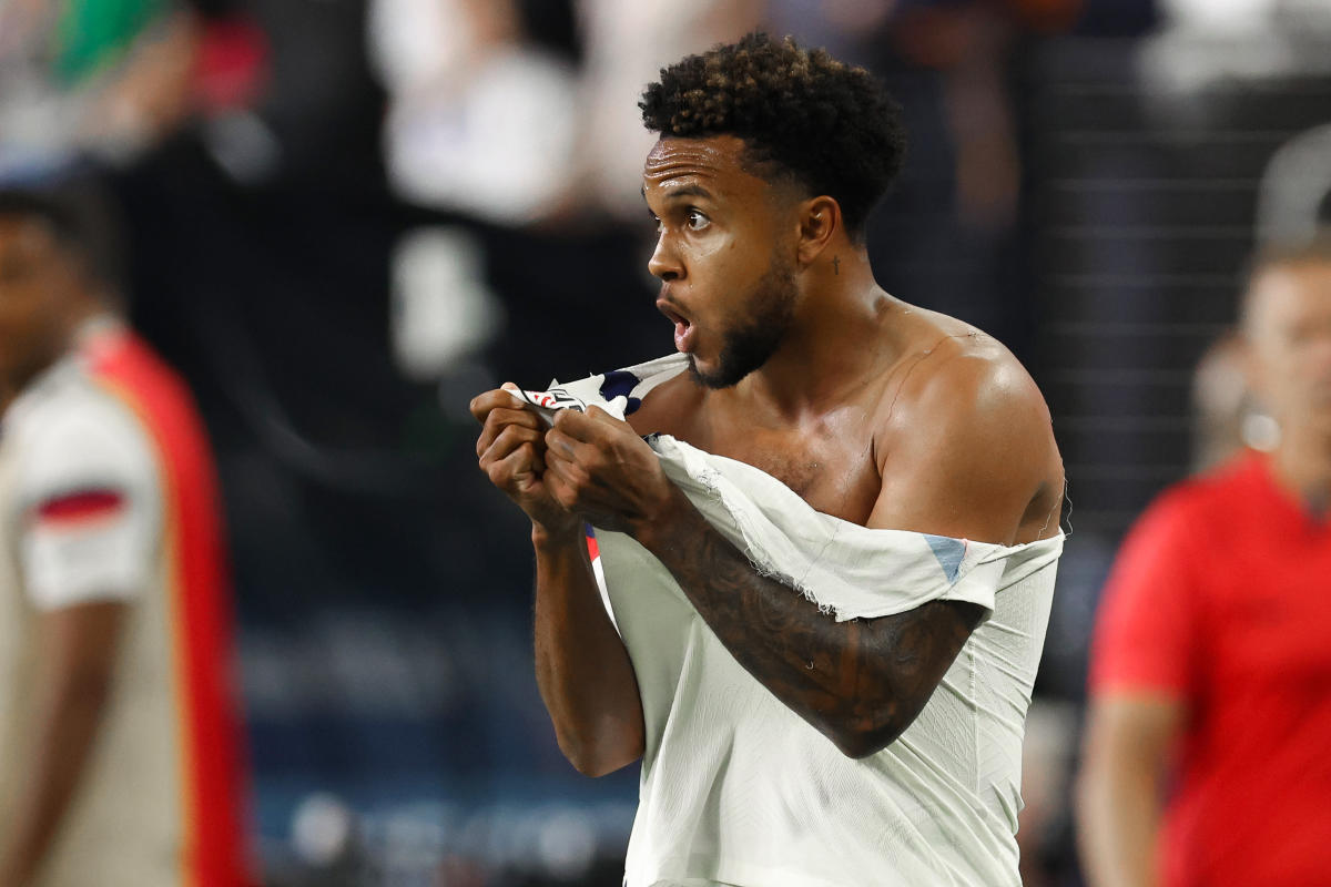 Weston McKennie ripped jersey, Christian Pulisic goals highlight