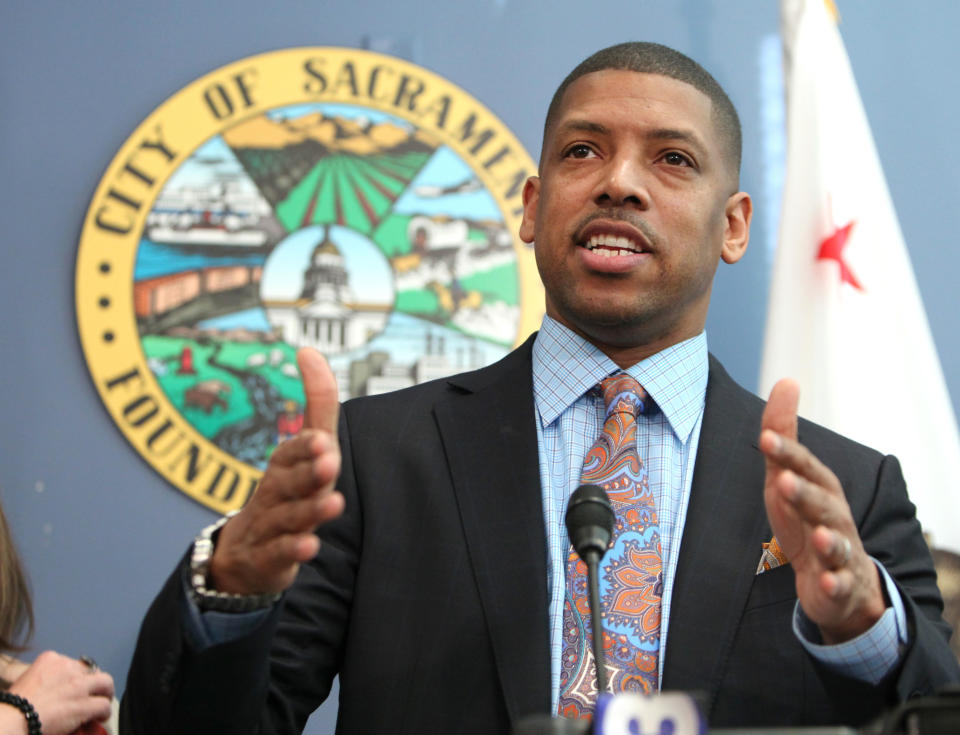 FILE - In this Feb. 22, 2012 file photo, Sacramento Mayor Kevin Johnson speaks during a news conference in Sacramento, Calif. The city of Sacramento, the NBA basketball and the Kings have announced a tentative deal to finance a new arena that would keep the team in California's capital. Sacramento Mayor Johnson, NBA Commissioner David Stern and the Maloof family, which owns the Kings, announced Monday, Feb. 27, 2012, in Orlando, Fla., that an agreement had been reached. (AP Photo/Rich Pedroncelli, file)