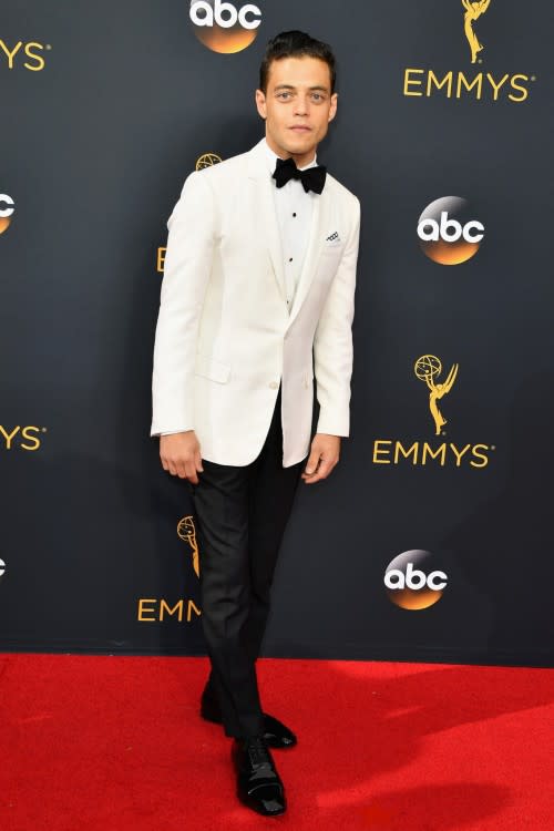 <p>Rami Malek vêtu d'une tenue Dior.<i>(Photo : Getty Images)</i></p>