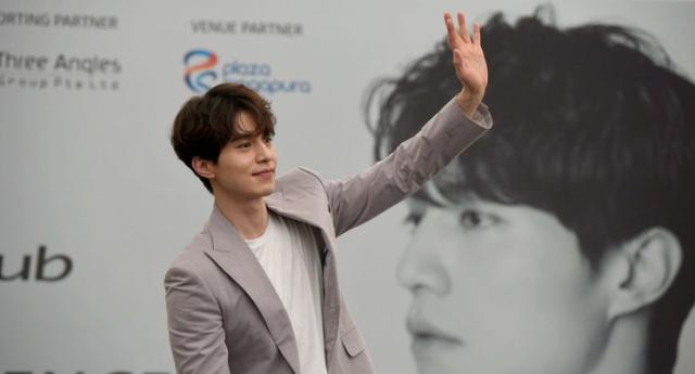 Lee Dong-wook pop-up store to open next week