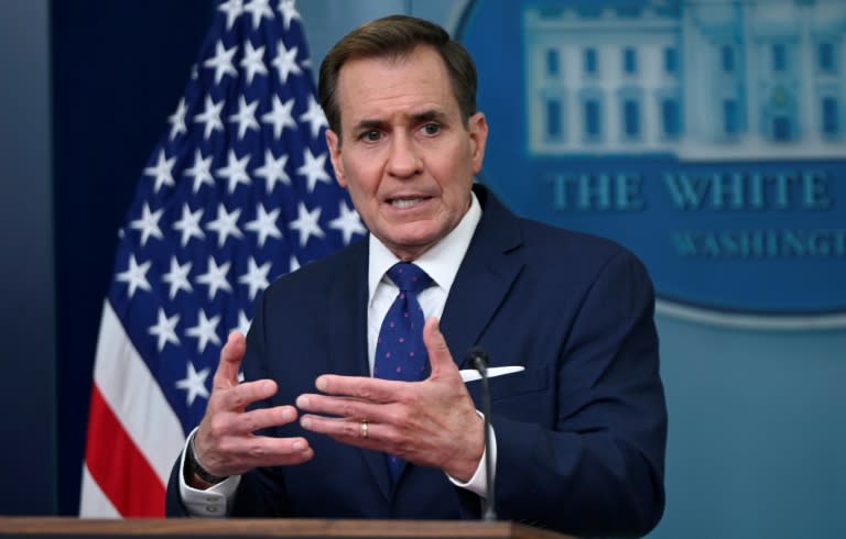 El portavoz del Consejo de Seguridad Nacional de la Casa Blanca, John Kirby, durante una conferencia de prensa en la Sala de Prensa Brady de la Casa Blanca en Washington, DC, el 4 de abril de 2024. (OLIVIER DOULIERY)