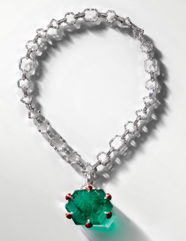 Gucci Unveils its High Jewellery Collection in Roman Splendour