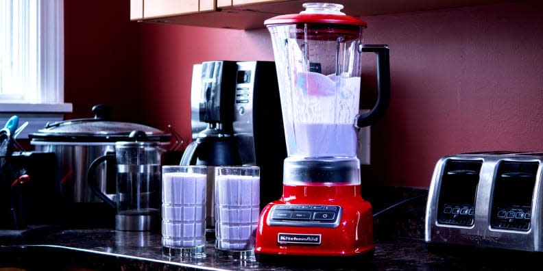 A blender to make a nutritious smoothie