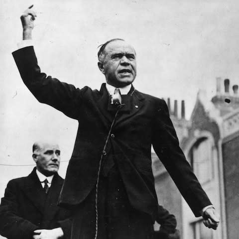 Beaverbrook addressing a Paddington crowd in 1930 - Credit: Hulton Archive