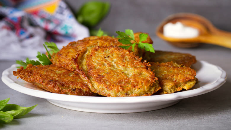 plate of crispy hash browns