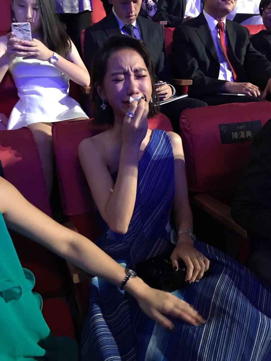 曾經太在乎獎項，Lulu在典禮進廣告空檔就在座位哭了起來。（圖片來源／天地合）