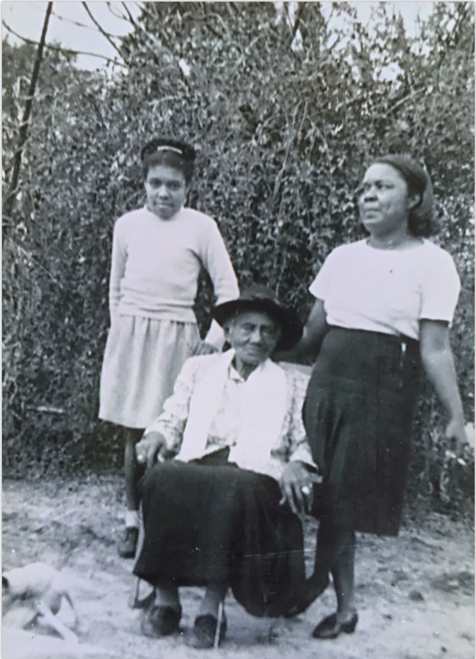 The individuals pictured are: Ora (Dawson) Wills (left) Jennie Hudgins and Doris Dawson.