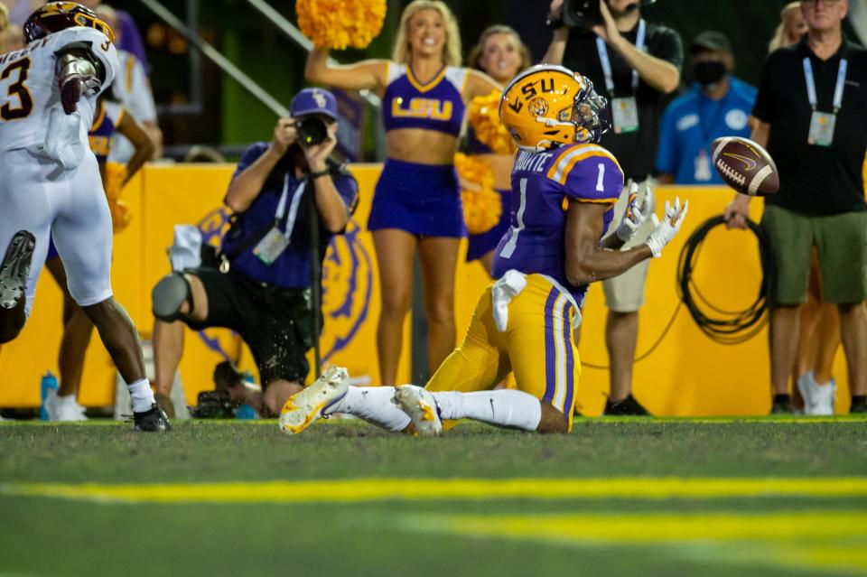 Kayson Boutte drops a pass in the endzone as The LSU Tigers take on Central Michigan Chippewas in Tiger Stadium. Saturday, Sept. 18, 2021.