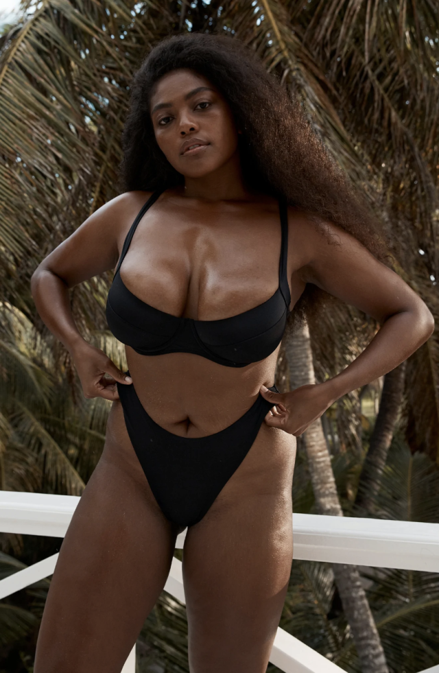 I Wear a 34DD—These Swimsuits for Large Chests Offer the Best