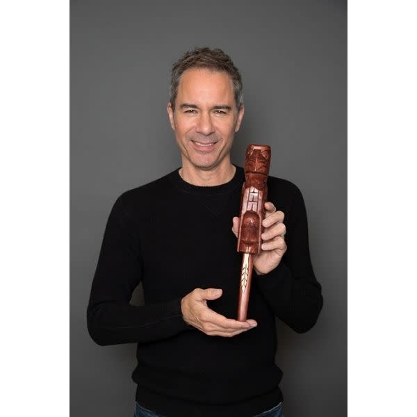 Eric McCormack with his Trailblazer Award