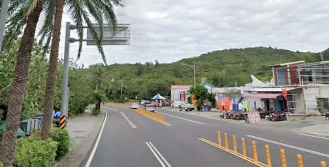 墾丁有2名女子騎車自摔，1人遭後方遊覽車輾斃。（示意圖／翻攝自Google Maps）