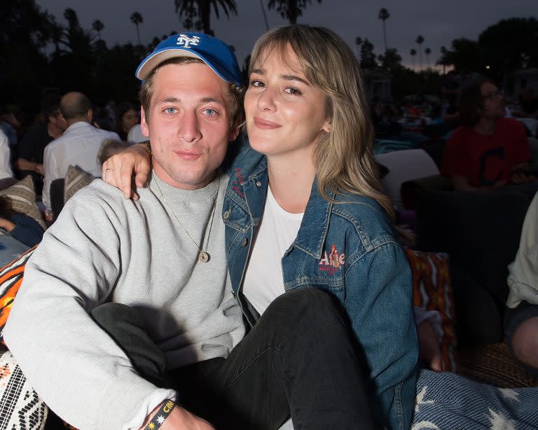 Jeremy Allen White and Addison Timlin