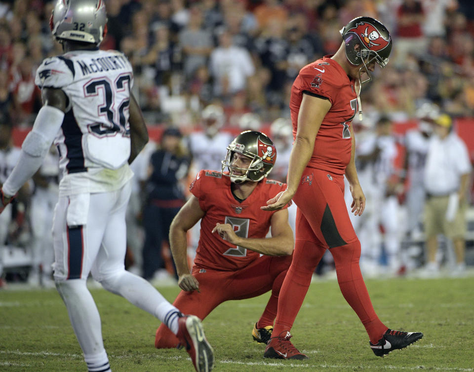 Nick Folk's struggles in the kicking game helped bolster New England's night. (AP) 