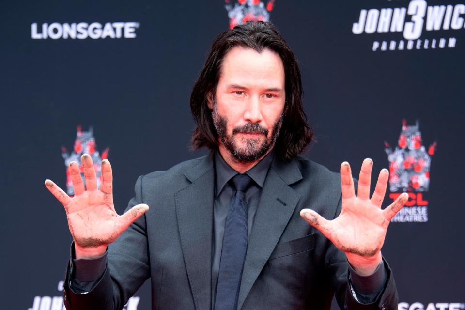 Watch Keanu Reeves' handprint ceremony at TCL Chinese Theatre