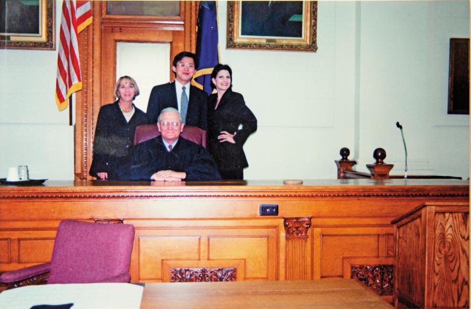 黃國昌擁有美國紐約州律師執照，也曾在紐約州擔任法官實習助理。（黃國昌提供）