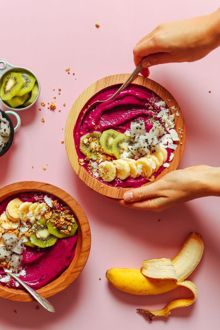 Creamy Dragon Fruit Smoothie Bowl