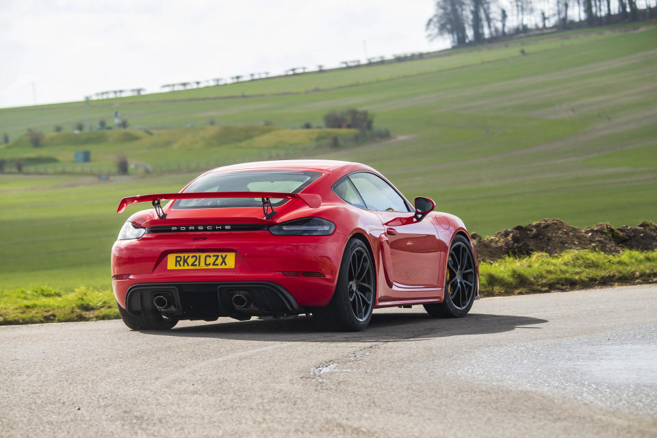 Porsche 718 Cayman GT4