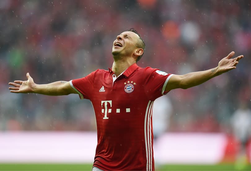 Bayern Munichdefender Rafinha has told FourFourTwo that he would be open to aPremier Leaguemove, amid reported interest fromArsenalandLiverpool.