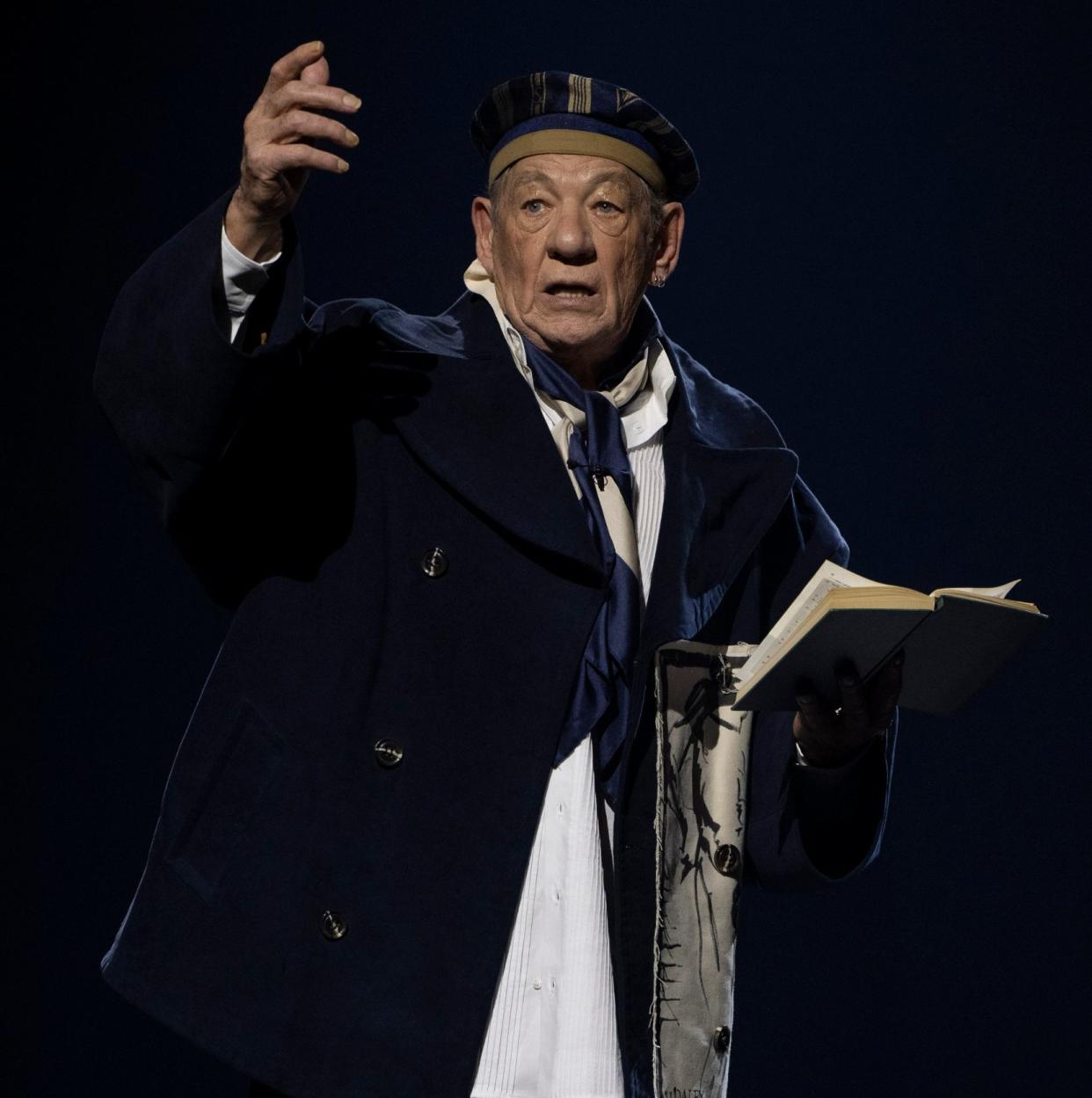 Sir Ian McKellan bringing his stage presence to S.S. Daley's show last February