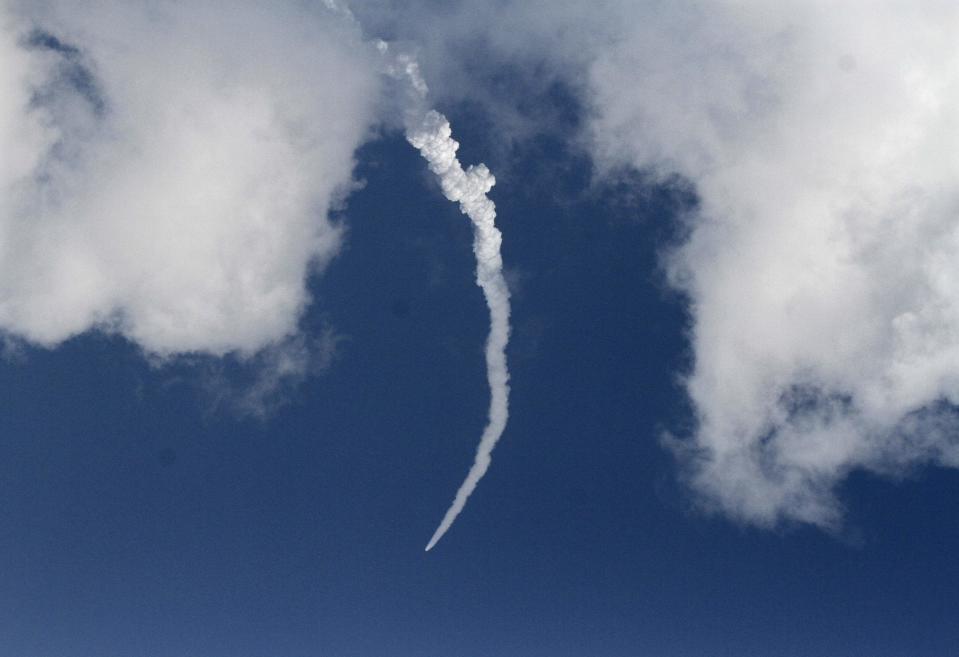 India's Polar Satellite Launch Vehicle, carrying the Mars orbiter, blasts off from the Satish Dhawan Space Centre in Sriharikota