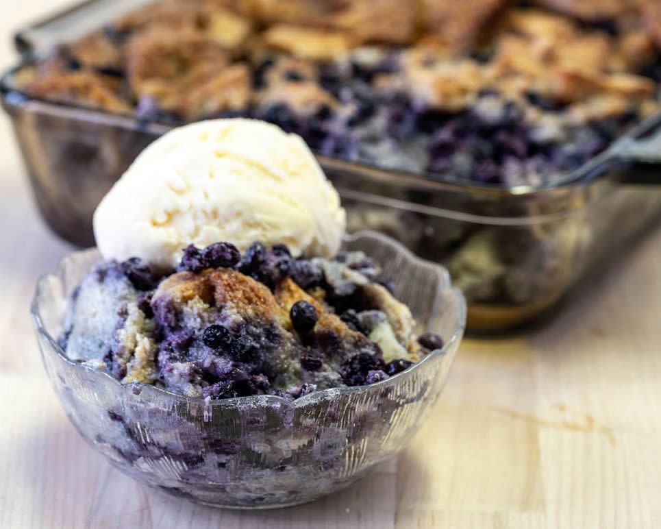 blueberry bread pudding with ice cream