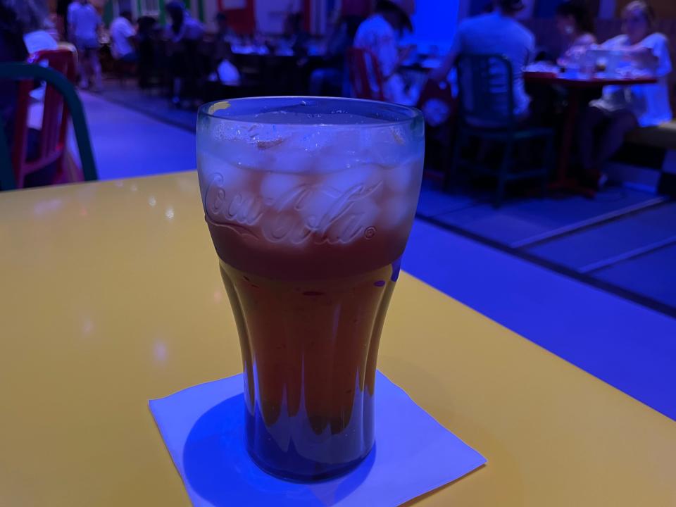 glass of sweet tea form roundup rodeo bbq at hollywood studios