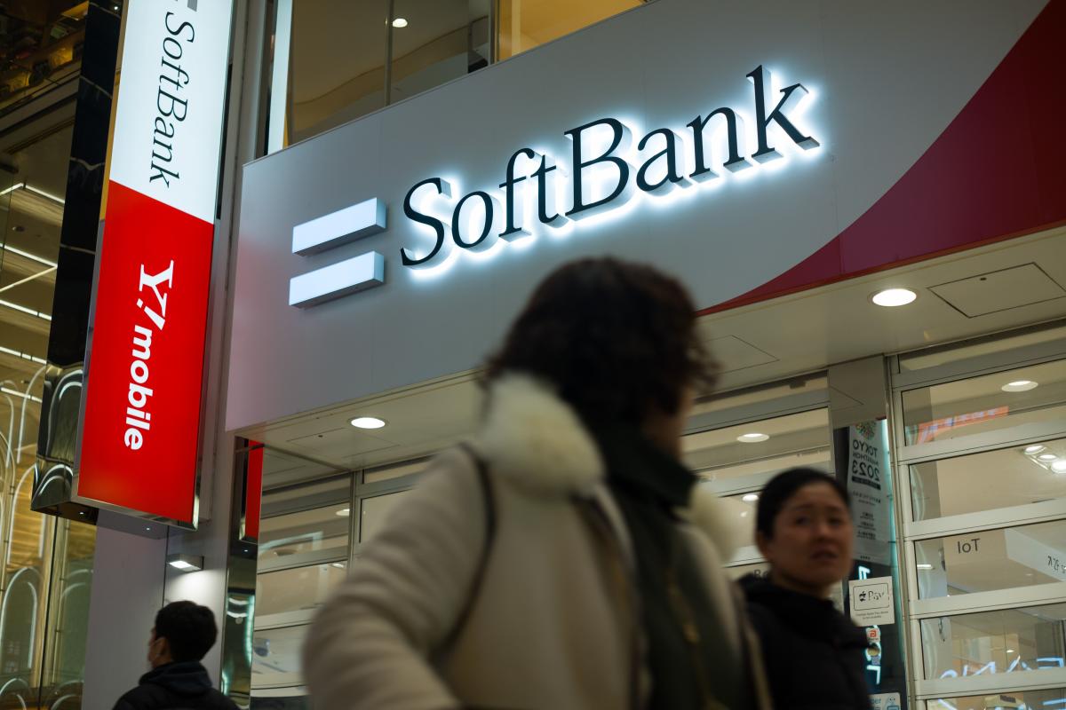 SoftBank menjual lengan modal ventura tahap awal ke entitas yang dipimpin oleh Taizo Son